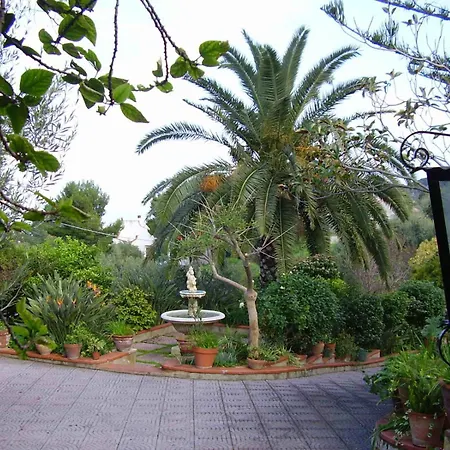 Stanza Con Bagno E Cucina In Comune In Giardino Gasthof *