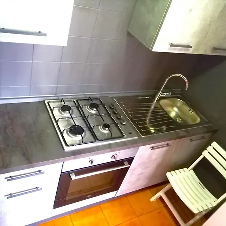 Gasthof Stanza Con Bagno E Cucina In Comune In Giardino *