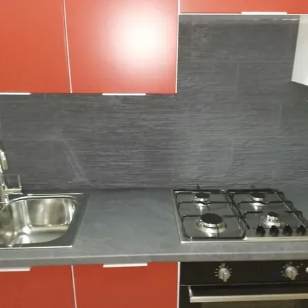 Stanza Con Bagno E Cucina In Comune In Giardino Cefalù