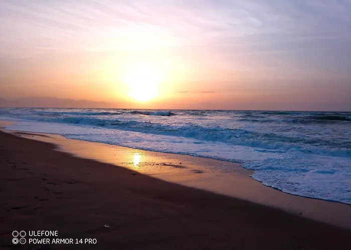 Stanza Con Bagno E Cucina In Comune In Giardino Cefalù