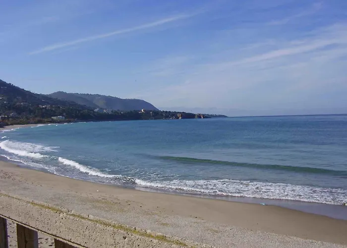 Stanza Con Bagno E Cucina In Comune In Giardino * Cefalù