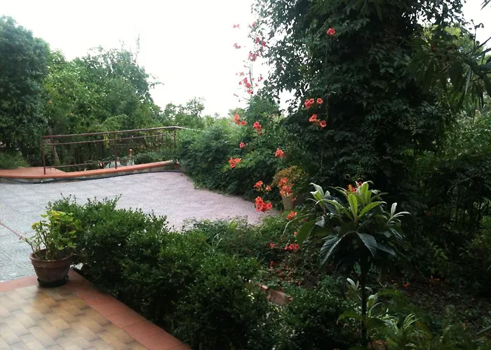 Stanza Con Bagno E Cucina In Comune In Giardino Maison d'hôtes